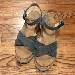 TOMS Women's Gray Denim Platform Sandals